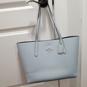 Coach Leather Avenue tote